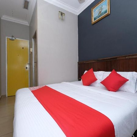 Oyo 1190 Nice Stay Hotel Raub Bagian luar foto