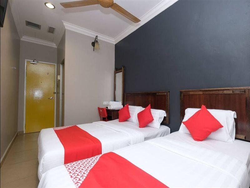 Oyo 1190 Nice Stay Hotel Raub Bagian luar foto