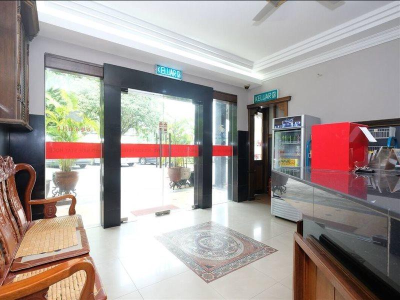 Oyo 1190 Nice Stay Hotel Raub Bagian luar foto
