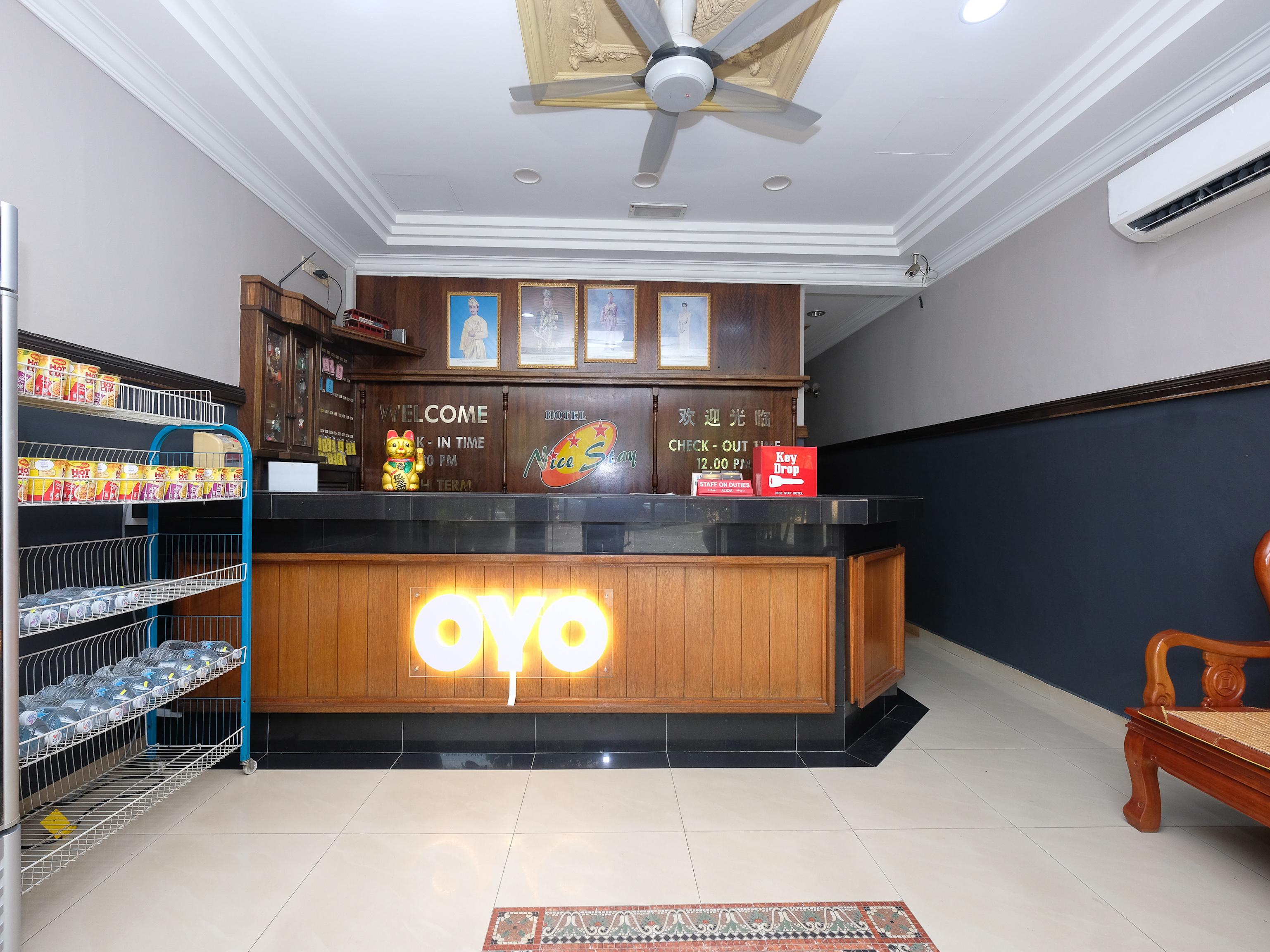 Oyo 1190 Nice Stay Hotel Raub Bagian luar foto