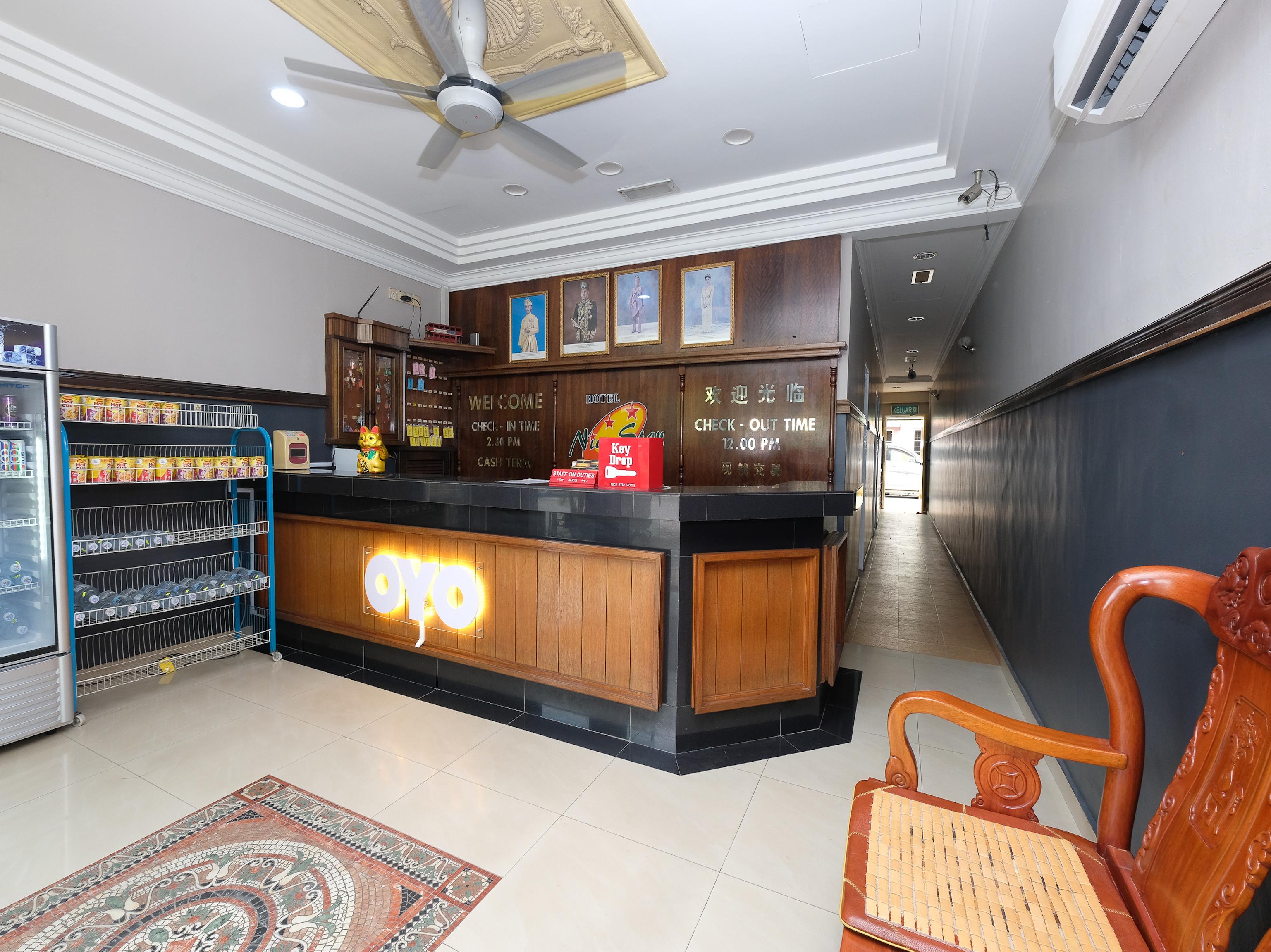 Oyo 1190 Nice Stay Hotel Raub Bagian luar foto