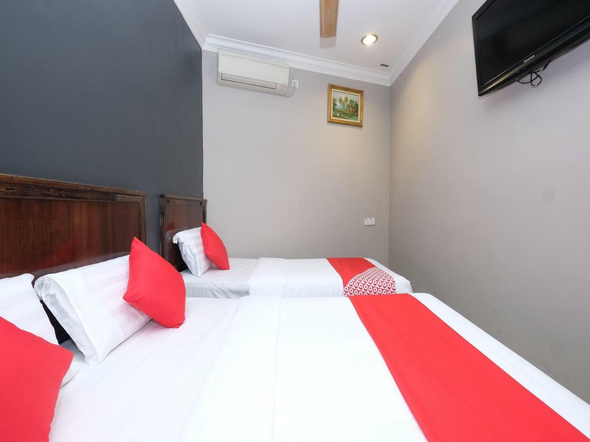 Oyo 1190 Nice Stay Hotel Raub Bagian luar foto